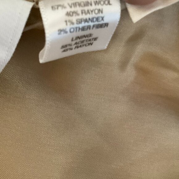 Ann Taylor Beige Pin-Striped 2-Piece Pant Suit / Size 6 / Class/Chic/Timeless - Picture 8 of 8